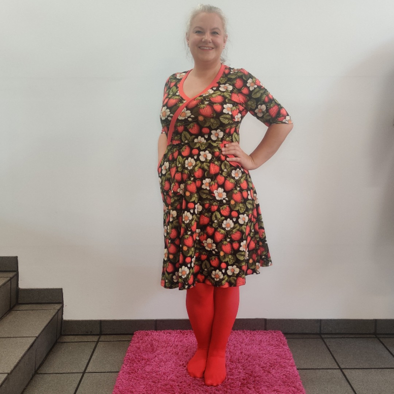 Plus Size Kjole Bika Strawberry Rød  54